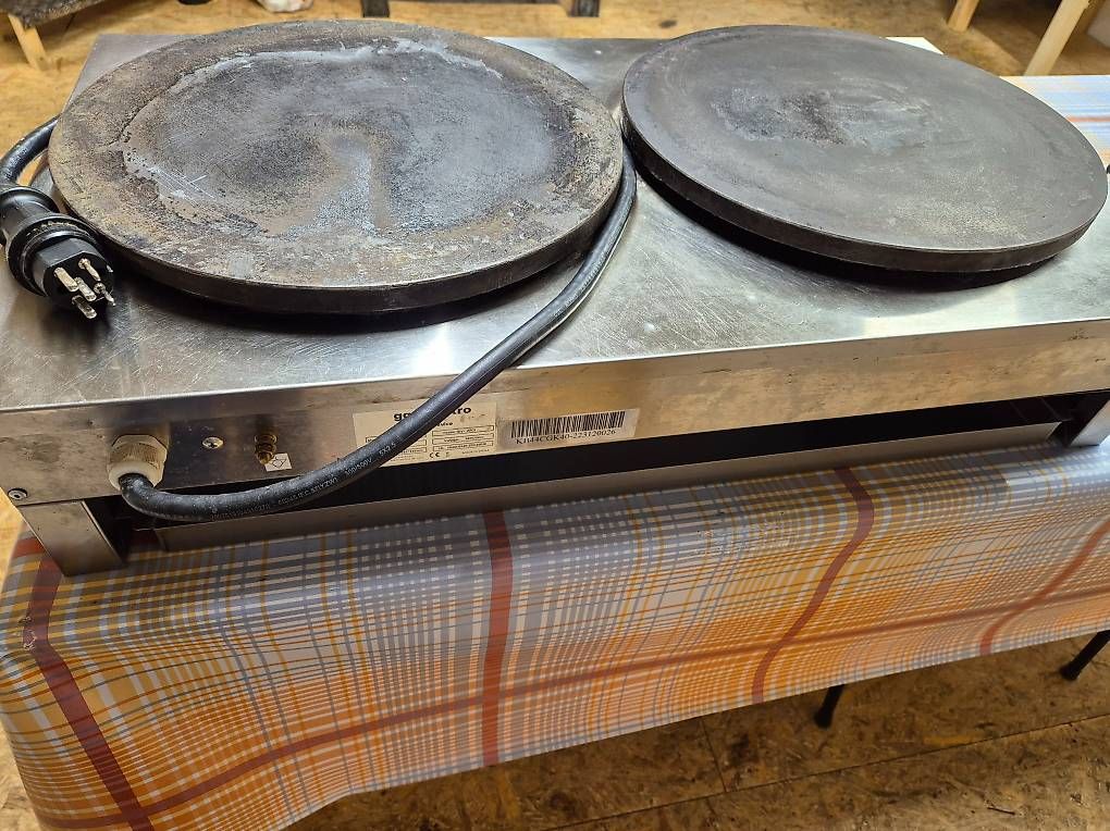Cuisines complètes: crêpière – D'occasion à Zinal par valcarey 1