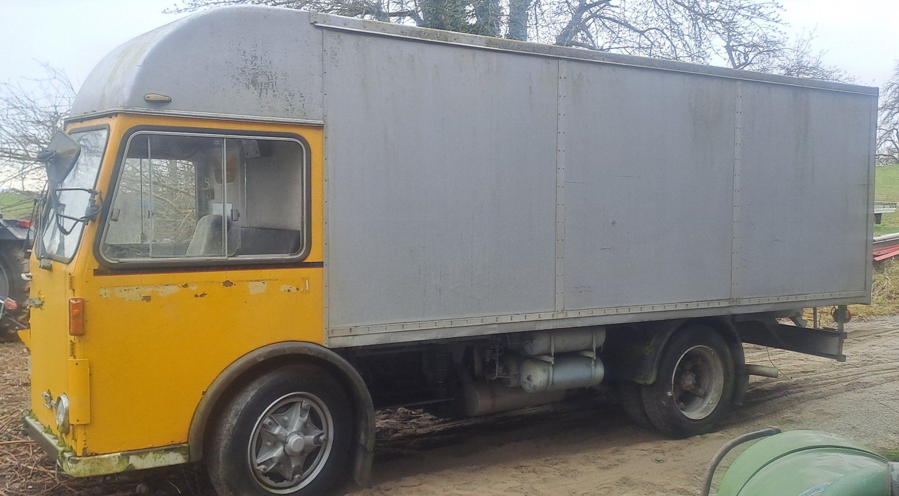 Veicoli commerciali: MOWAG Fourgons V8 Diesel – Difettoso da Riedikon venduto da Samuel5080 1