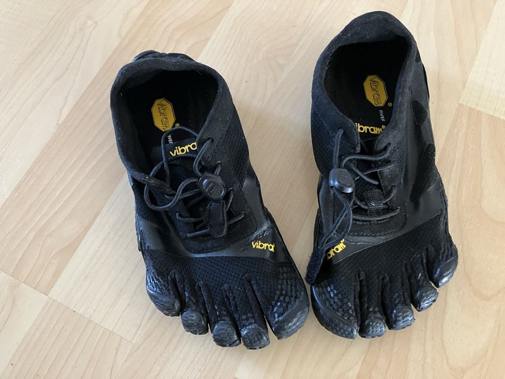 Vibram 5 Fingers Barfussschuhe 33 (Gebraucht) in Niederglatt ZH für CHF ...