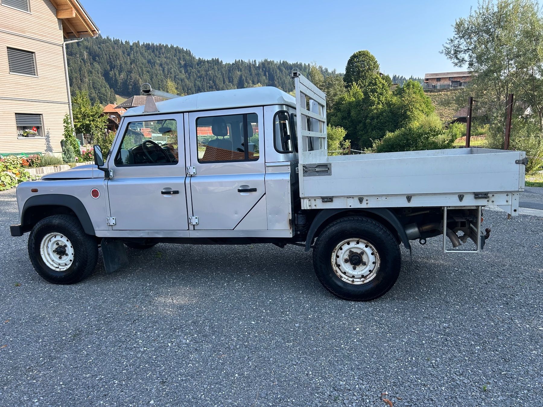 Land Rover Automobili: Land Rover Defender 130 Td4 DCPU – Usato da SCHÜPBACH venduto da 2002-tii 7