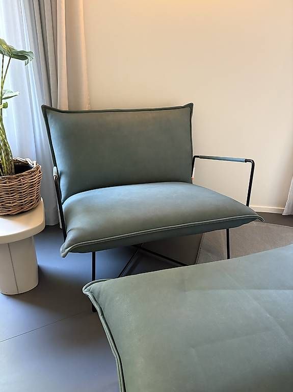 Poltrone: Ledersessel und Hocker Jess Design – Usato da Unterägeri venduto da mar_96hk 1