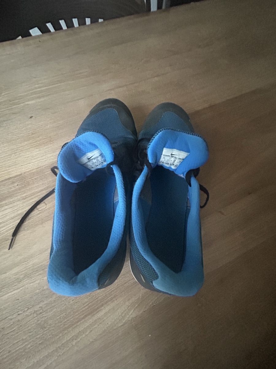 Nike Chaussures hommes: Nike Laufschuhe Grösse 46 – D'occasion à Zürich par elg_rqw7 1