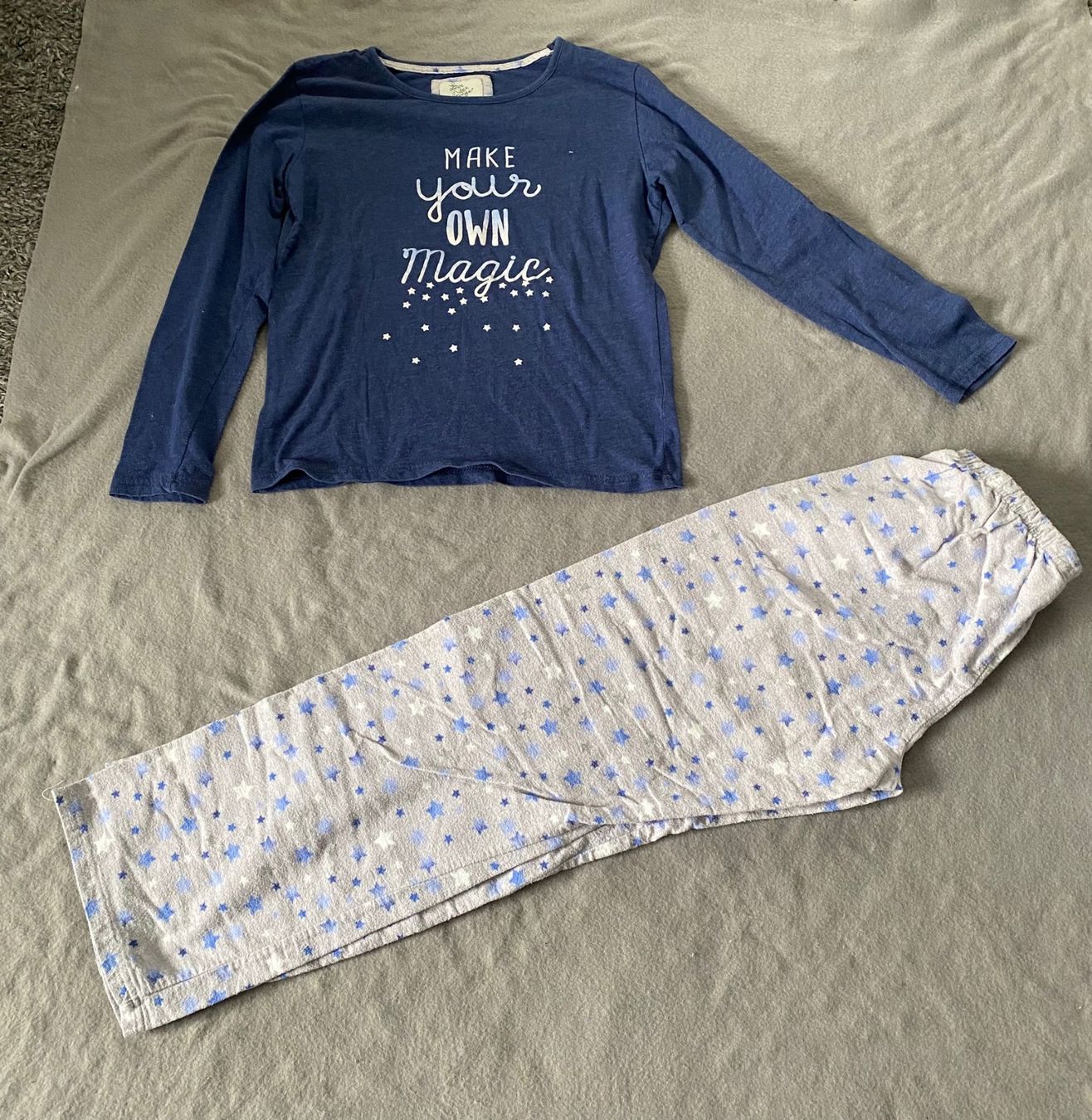 Negligees & Pigiami: Pyjama bleu gris étoile – Usato da Montreux venduto da Iza_81199