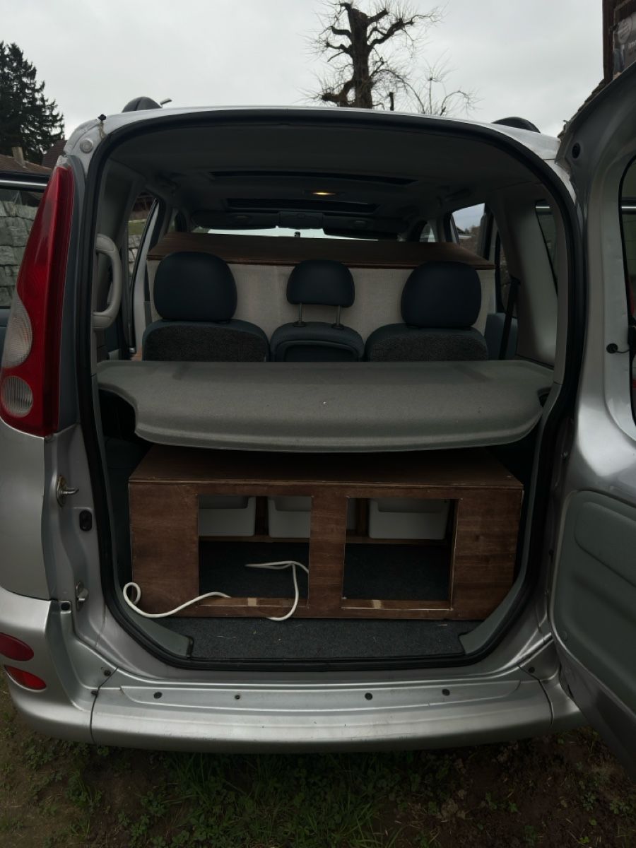 Toyota Automobili: Toyota Yaris Verso mit Campingbox – Usato da Triengen venduto da sop_qy87 4