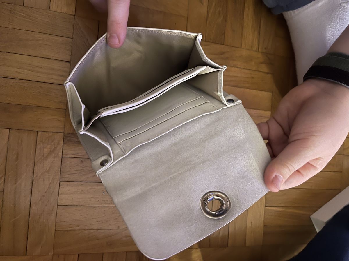 Portamonete: Mandarina Duck Portemonnaie – Usato da Meilen venduto da marsico79 1