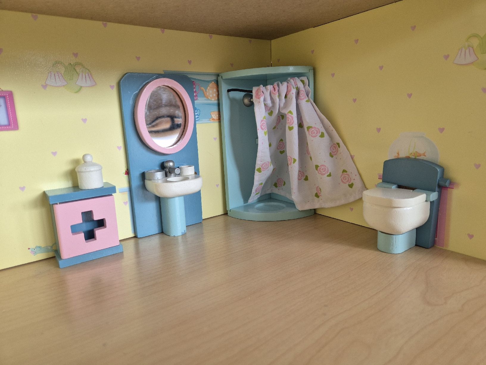 Maisons & Meubles de poupées: Puppenhaus Le Toy Van – D'occasion à Zizers par .sternli. 2