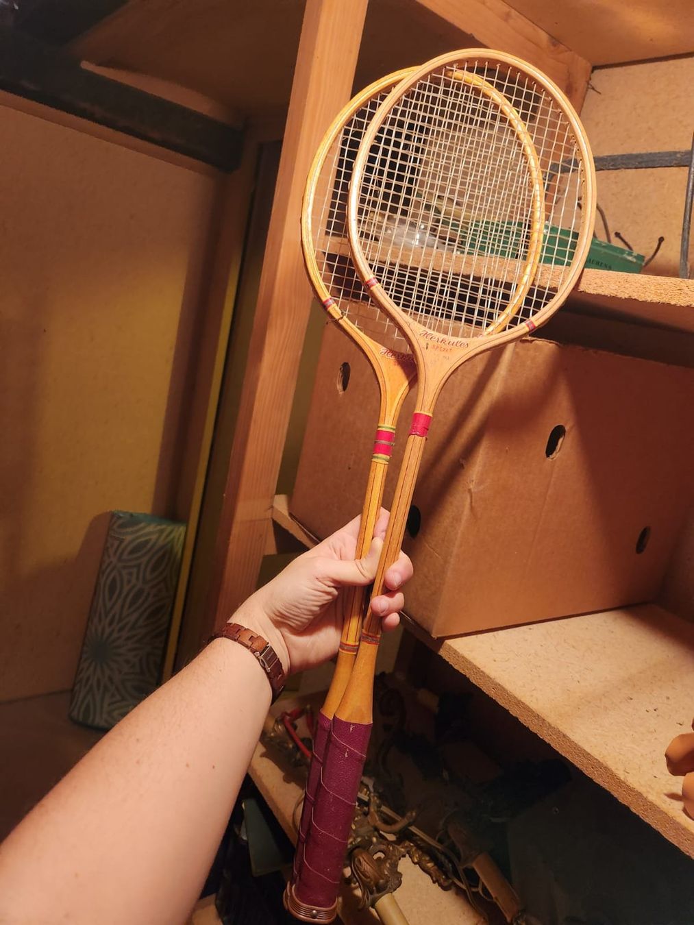 Racchette: Antike Holz Badmintonschläger – Usato da Ruppoldsried venduto da ChinRupsi