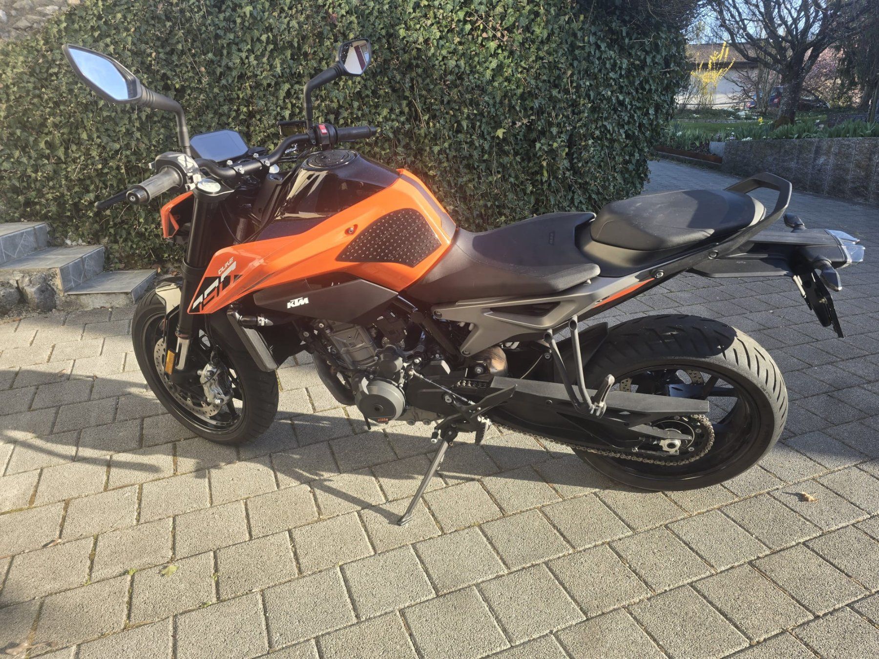 KTM Strada: KTM Duke 790L 2023 – Usato da Safenwil venduto da Apeter