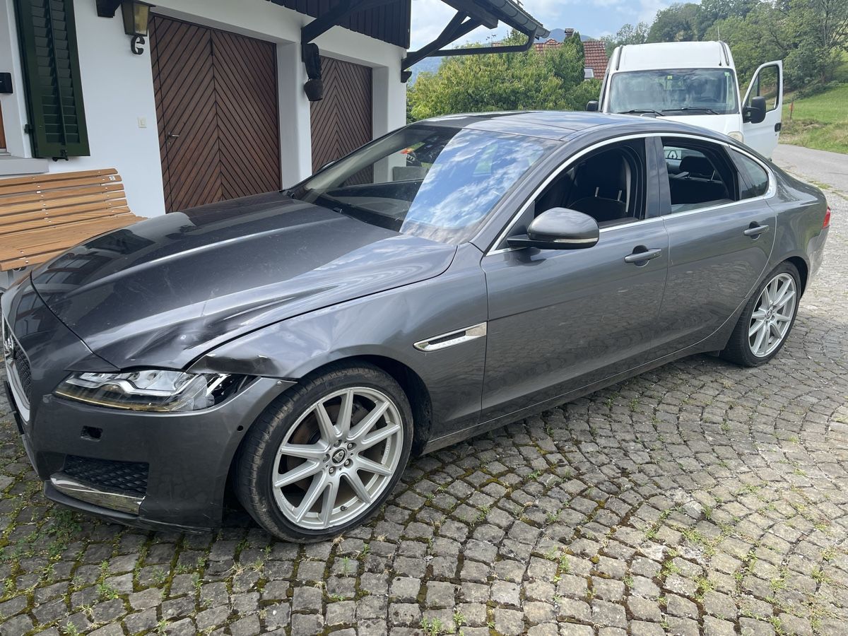 Jaguar Autos: Jaguar XF Unfallfahrzeug  – Defekt aus Altstätten SG von end_68k6