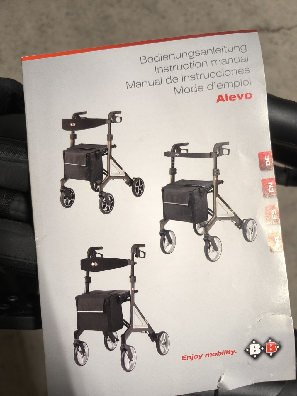 Aides à la marche: Alevo Carbon Rollator – Neuf (Voir description) à Allschwil par BezoBezo 5