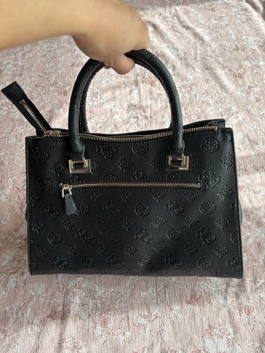 Guess Borse da donna: Guess Handtasche schwarz – Usato da Neuhausen am Rheinfall venduto da AbisZallesdabei 3
