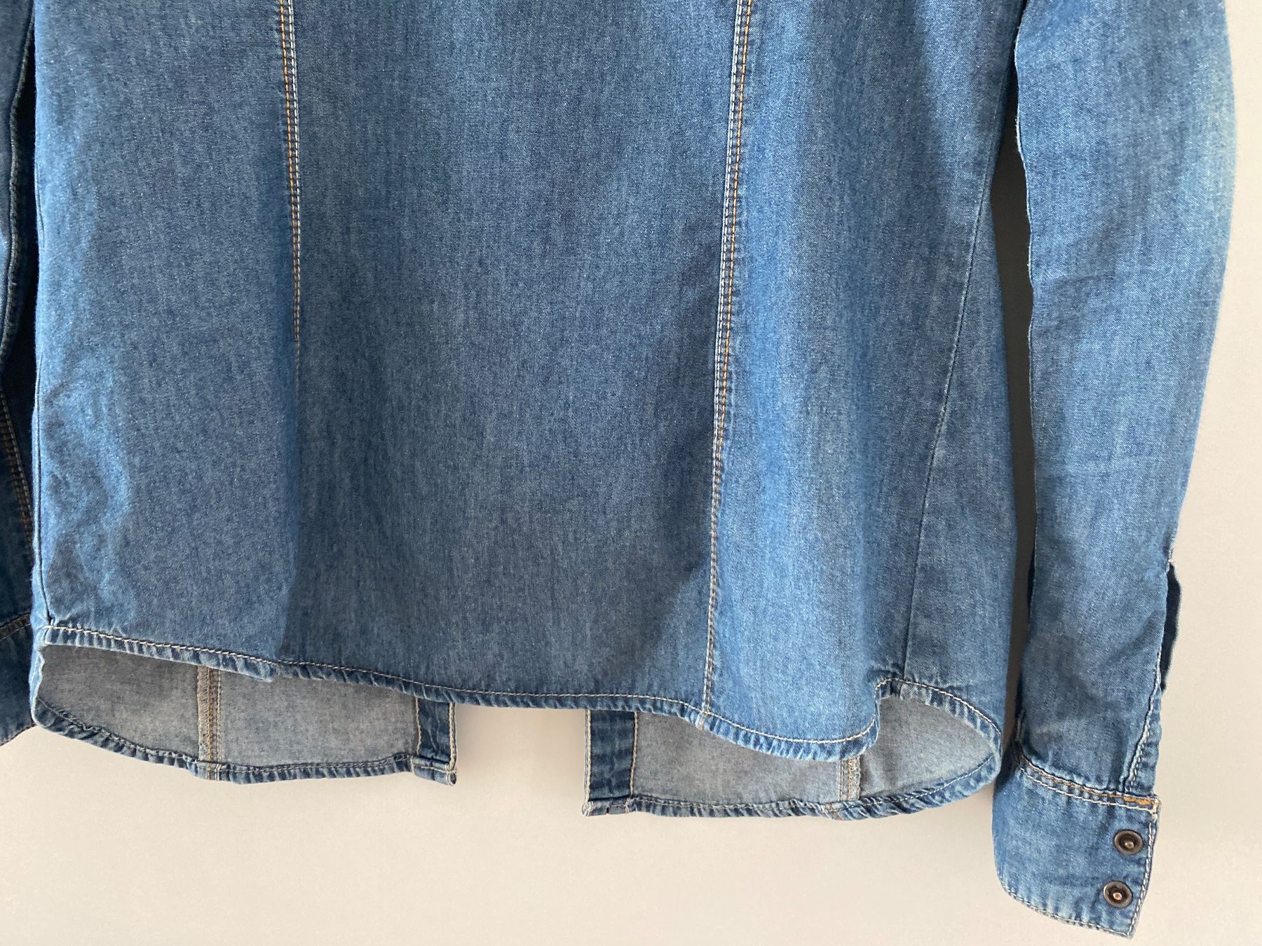 Bershka Blusen: Jeansbluse Grösse s Top Zustand – Gebraucht aus Glattbrugg von riseca 4