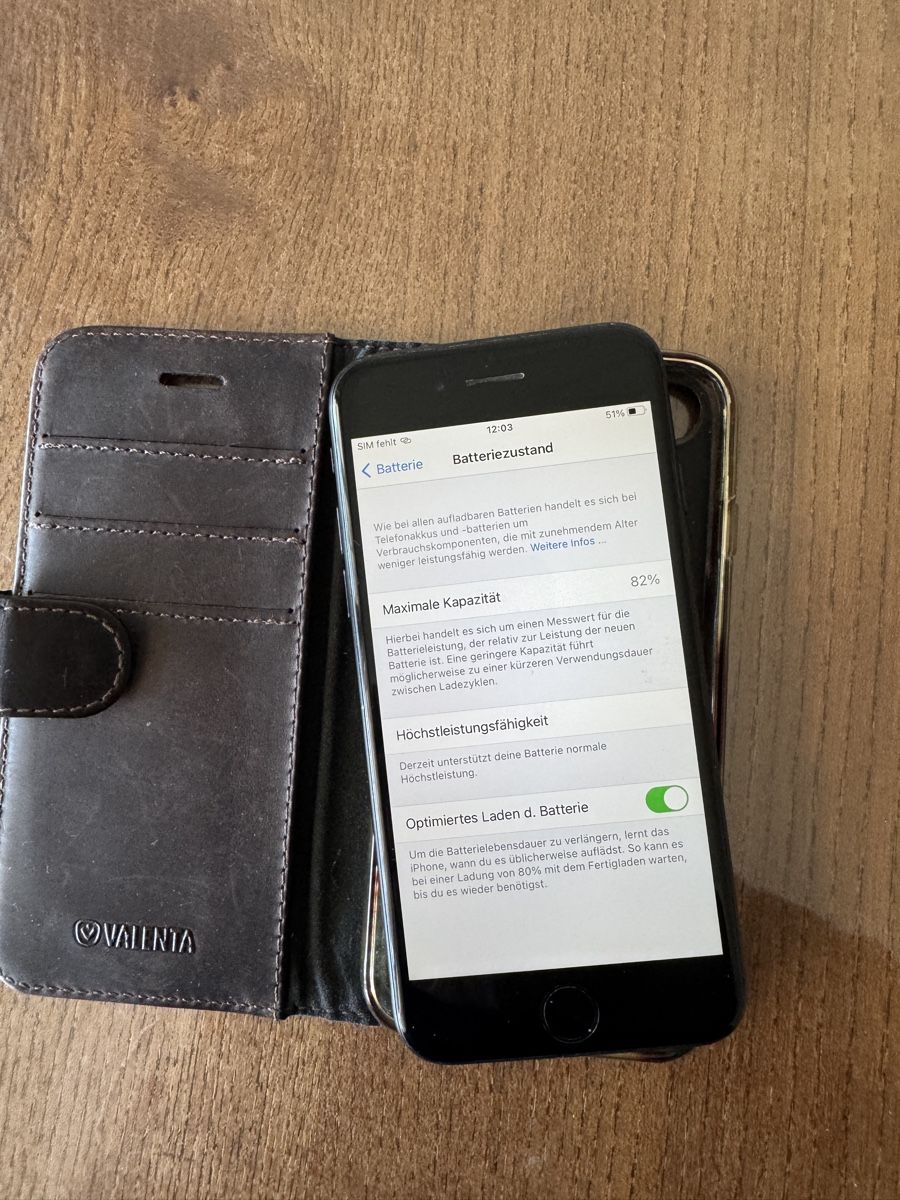 Apple Telefoni cellulari / Smartphones: iPhone 7 128 GB gebraucht – Usato da Dietikon venduto da Leodnd 3