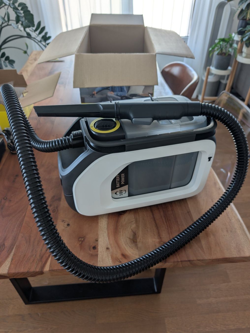 Kärcher Aspirapolveri & Accessori: Kärcher SE 3 18 Compact mit Akku – Usato da Uitikon Waldegg venduto da tob_7bhx 1