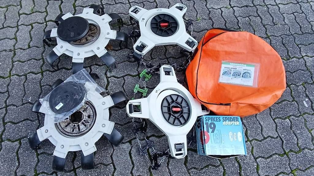 Catene da neve: Schneeketten Spikes Spider – Usato da Summaprada venduto da sum2003