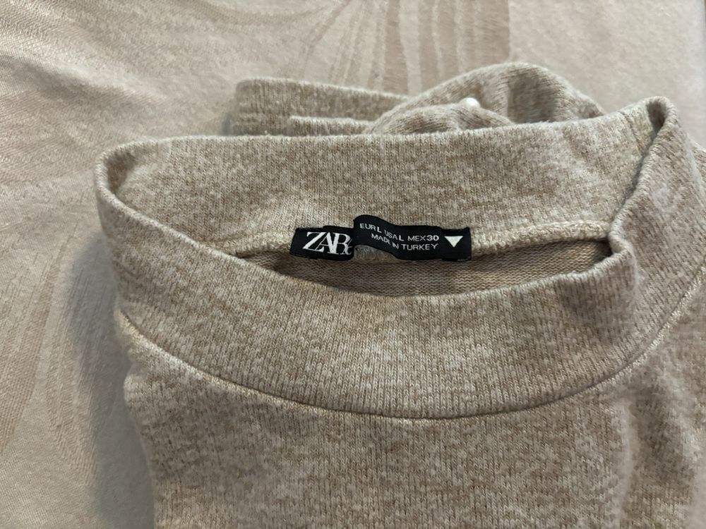 Zara Pullover mit Perlenärmel (Gebraucht) in Baden für CHF – mit