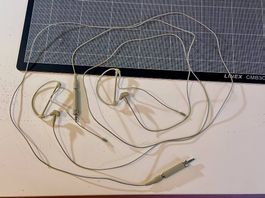 2× Samson Earset-Mikrofone (tan, hautfarben)