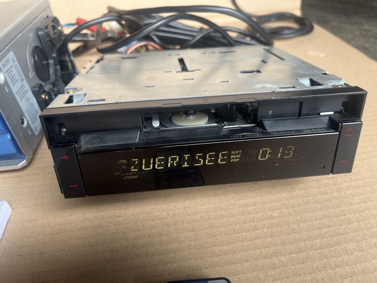 JVC Radio: Autoradio JVC KS-LX200R – Usato da Tann venduto da Mad_less 2