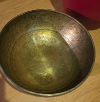 bol  chantant du Népal, fait main avec gravure. 35 cm dia