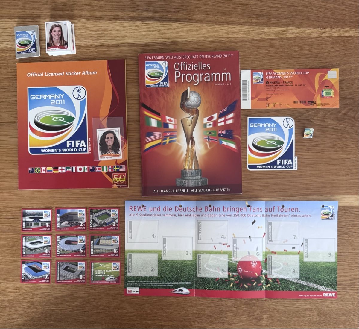Panini Album: Panini Frauen WM 2011 Sammlung – Usato da Emmen venduto da Panininho