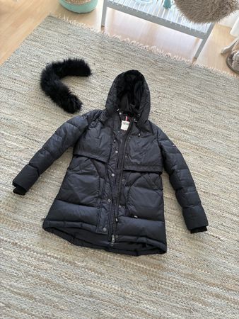 Tommy Hilfiger Daunenmantel schwarz mit Kapuze Grösse S