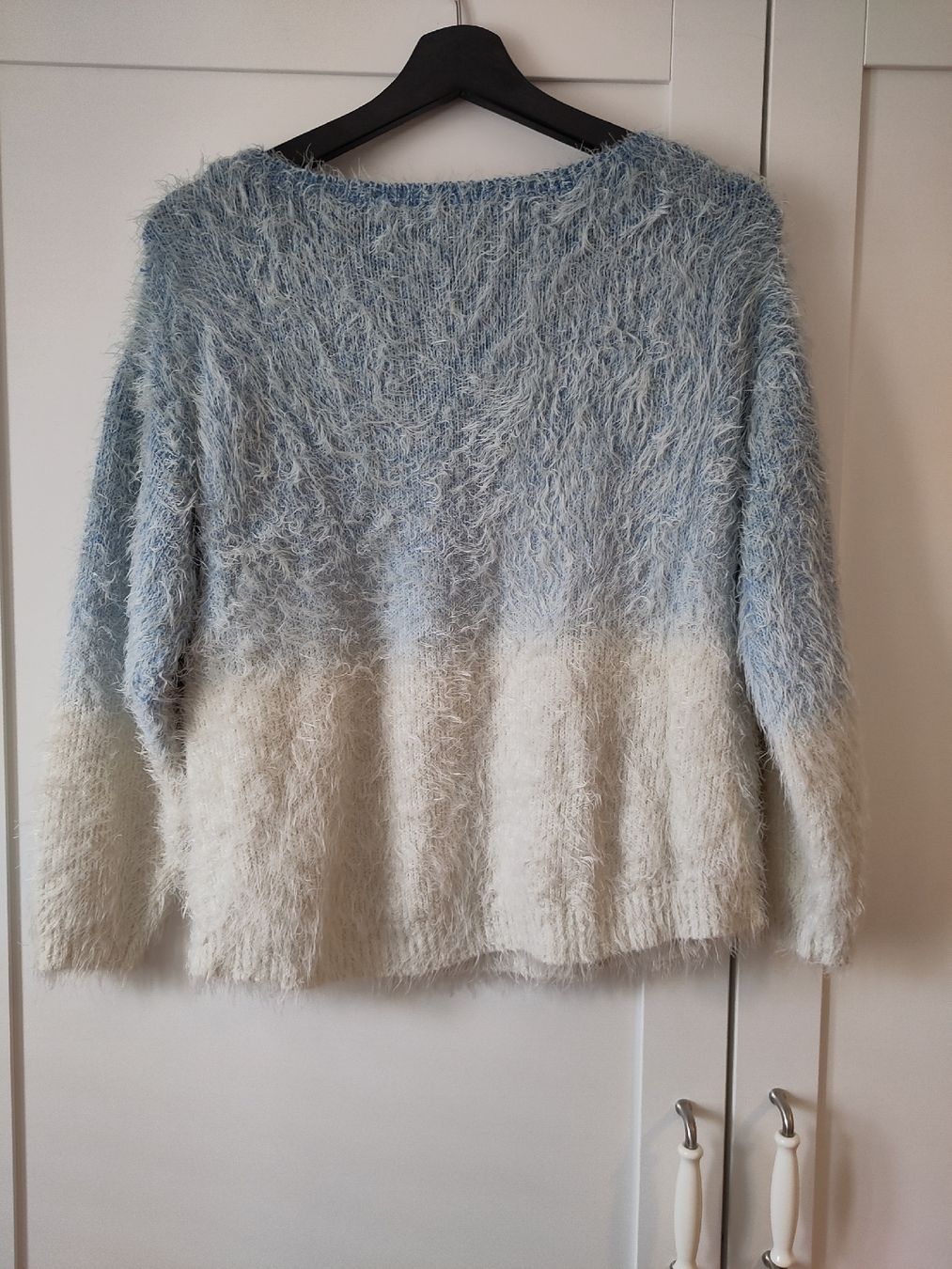 Maglioni & Felpe: Pullover mit Fransen,wenig gebraucht (ca 3x)  – Usato da Basel venduto da L.m.m.p 1
