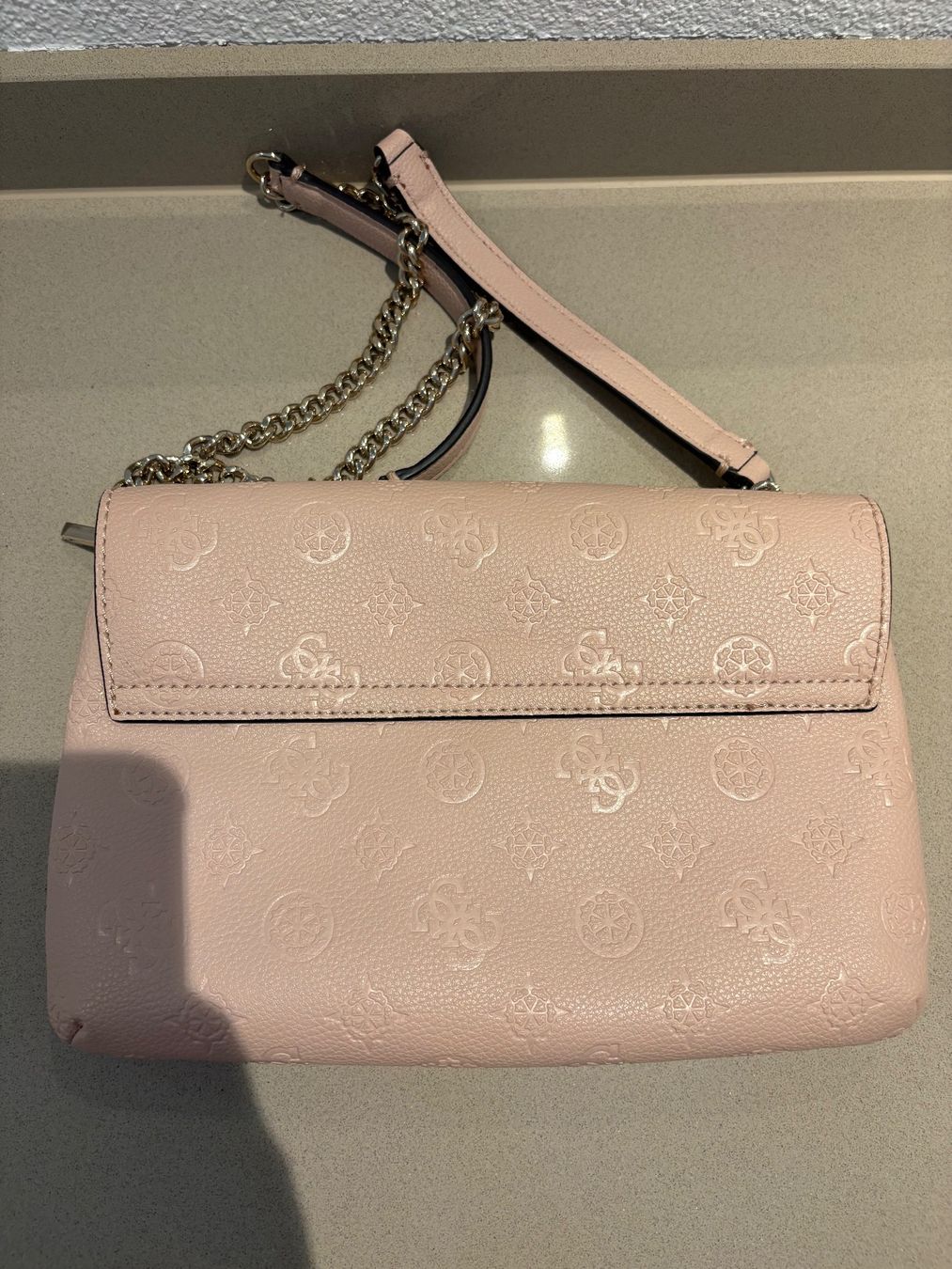 Guess Borse da donna: Guess Umhängetasche – Nuovo e nell'imballaggio originale da Dietwil venduto da kar_b29h 2