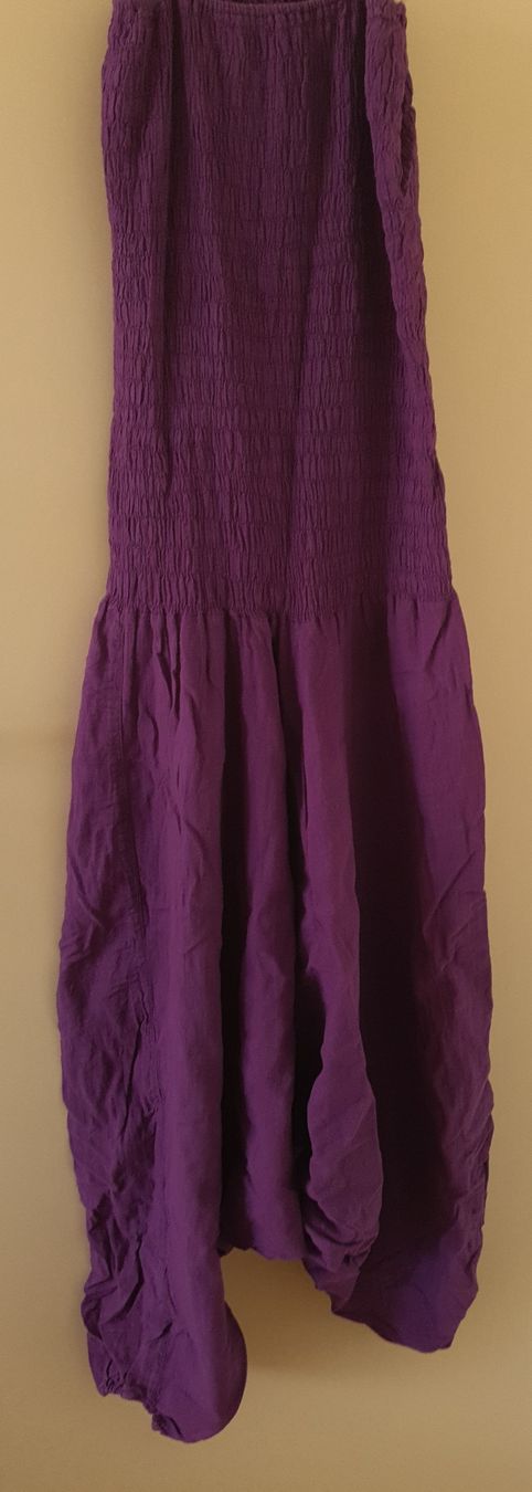 Pantaloni: Einteiliges Träger-Hosenkleid, Einheitsgrösse – Usato da Winterthur venduto da LaRoque