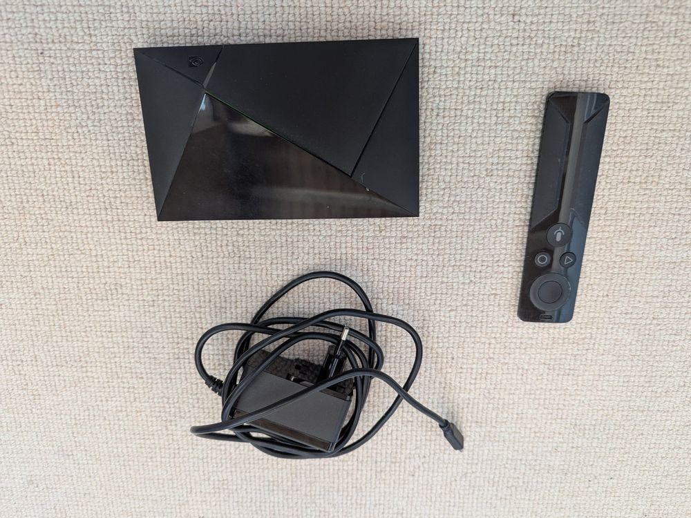 Nvidia Shield TV (remote only) 4K HDR, Android TV (Gebraucht) in ...