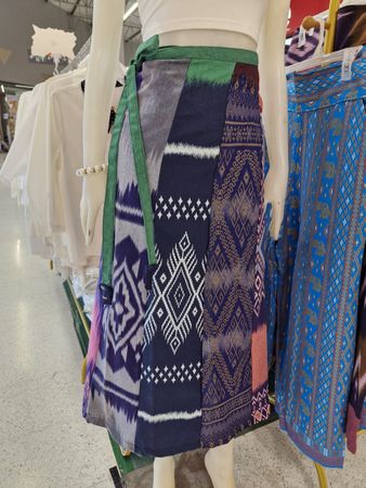 Thai Sarong L