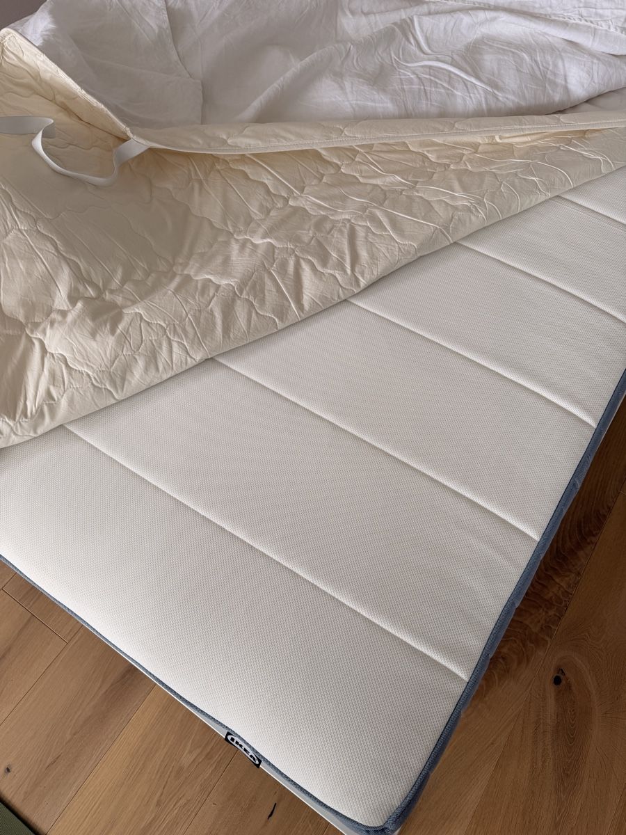 Letti: Bedframe + mattress 160cm x 200cm – Usato da Zürich venduto da ali_bb9z 2