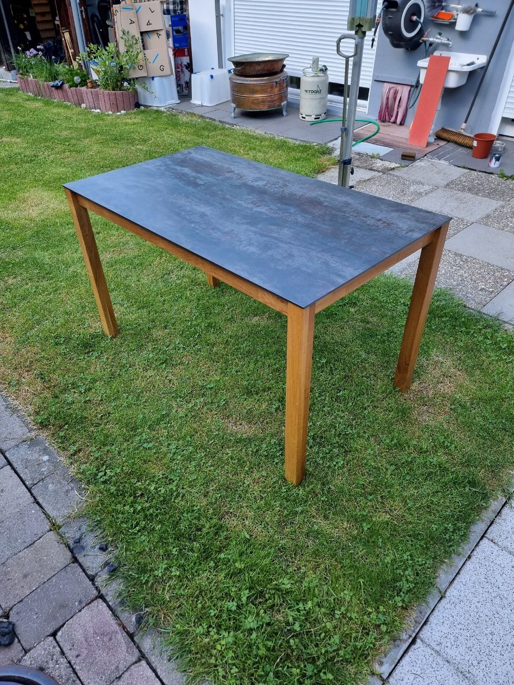 Tavoli: Esstisch Pfister Keramikplatte 125x75 höhe 75 – Nuovo (secondo la descrizione) da Erschwil venduto da hexeraus 1