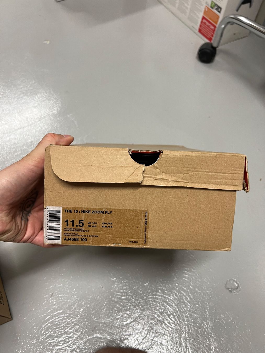 Nike Scarpe da uomo: Nike Blazer Mid Off-White - EU 45.5 – Nuovo e nell'imballaggio originale da Bern venduto da ElevenFive 3