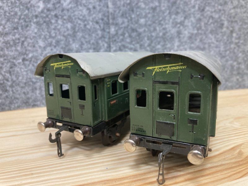 Fleischmann Modelleisenbahnen: 2 x Fleischmann Spur 0 Güterwagen 400 SBB Made in U.S. Zone – Gebraucht aus Büsserach von ModellbahnDepot 5