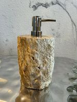 Seifenspender aus versteinertem Holz / seltenes Fossil