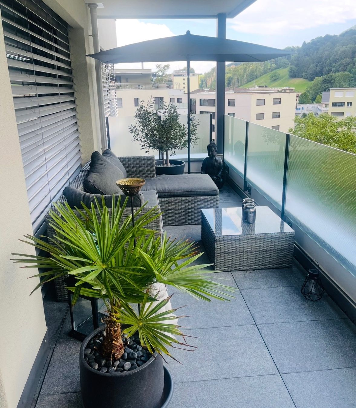 Divani: Schöne Balkon Sitzlounge – Usato da Wollerau venduto da ilsuam 1