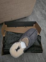 Pantoufles UGG M Scuff gris taille 44 neuves