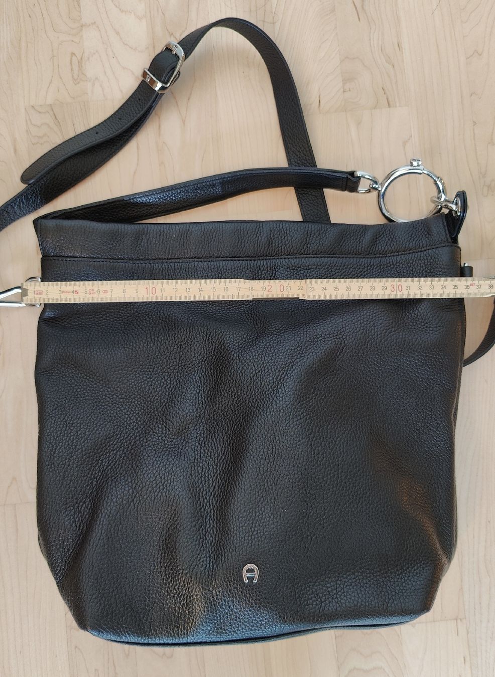 Aigner Borse da donna: AIGNER Ledertasche schwarz – Usato da Bolligen venduto da Mumpi 8