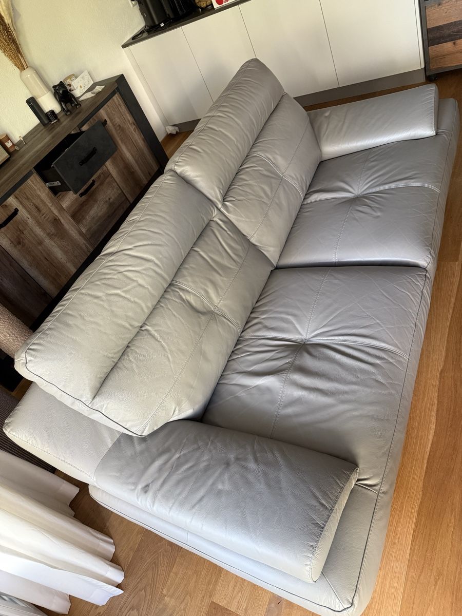 Divani: Echtleder Sofa in Grau – Usato da Dürrenäsch venduto da sitascha_ 4
