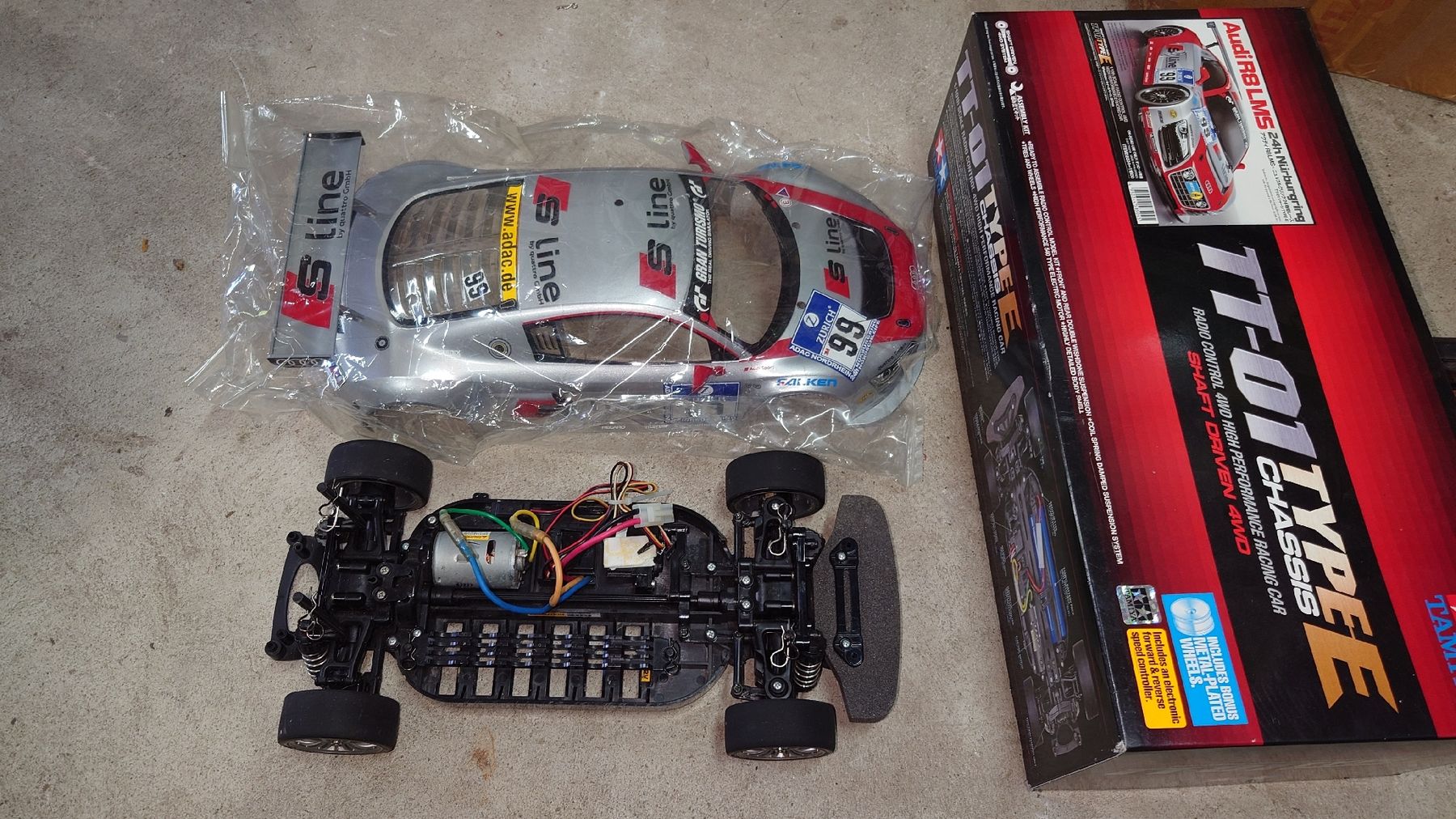Tamiya Modellismo RC: Tamiya TT-01 Audi R8 – Difettoso da Anieres venduto da 88t7