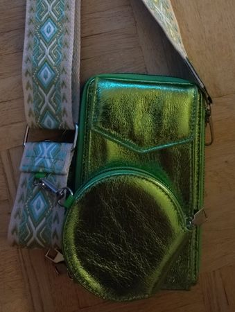 Sac bandoulière vert métallisé avec porte-monnaie rond