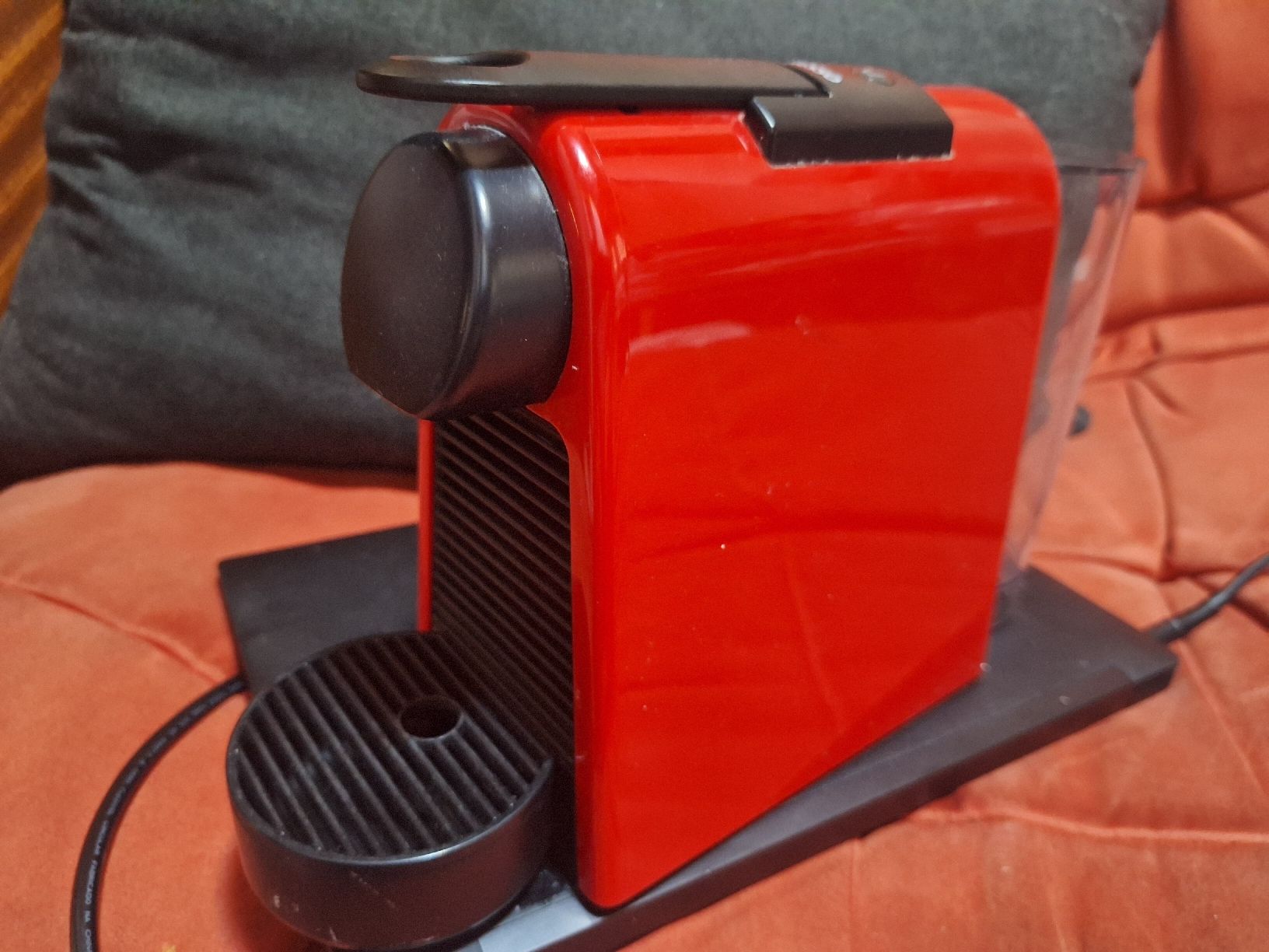 Nespresso Kaffeemaschinen & Espressomaschinen: Machine à café Nespresso  – Gebraucht aus Tannay von v1n1p00h 2