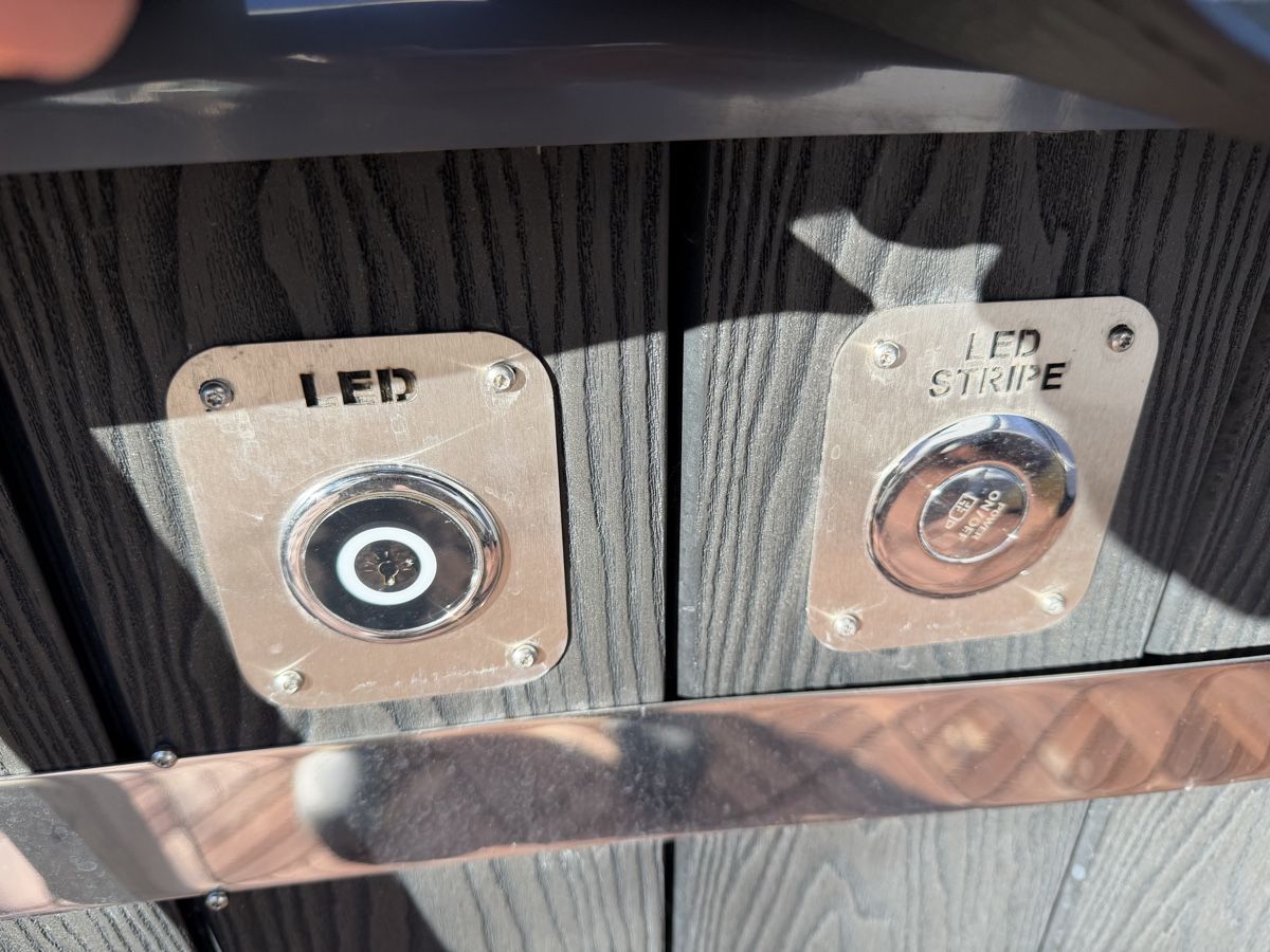 Whirlpool: Hot Pod – Gebraucht aus Wangen SZ von ca018 7