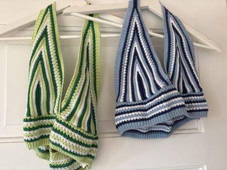 2 Häkel-Neckholder-Tops grün blau gestreift Set 