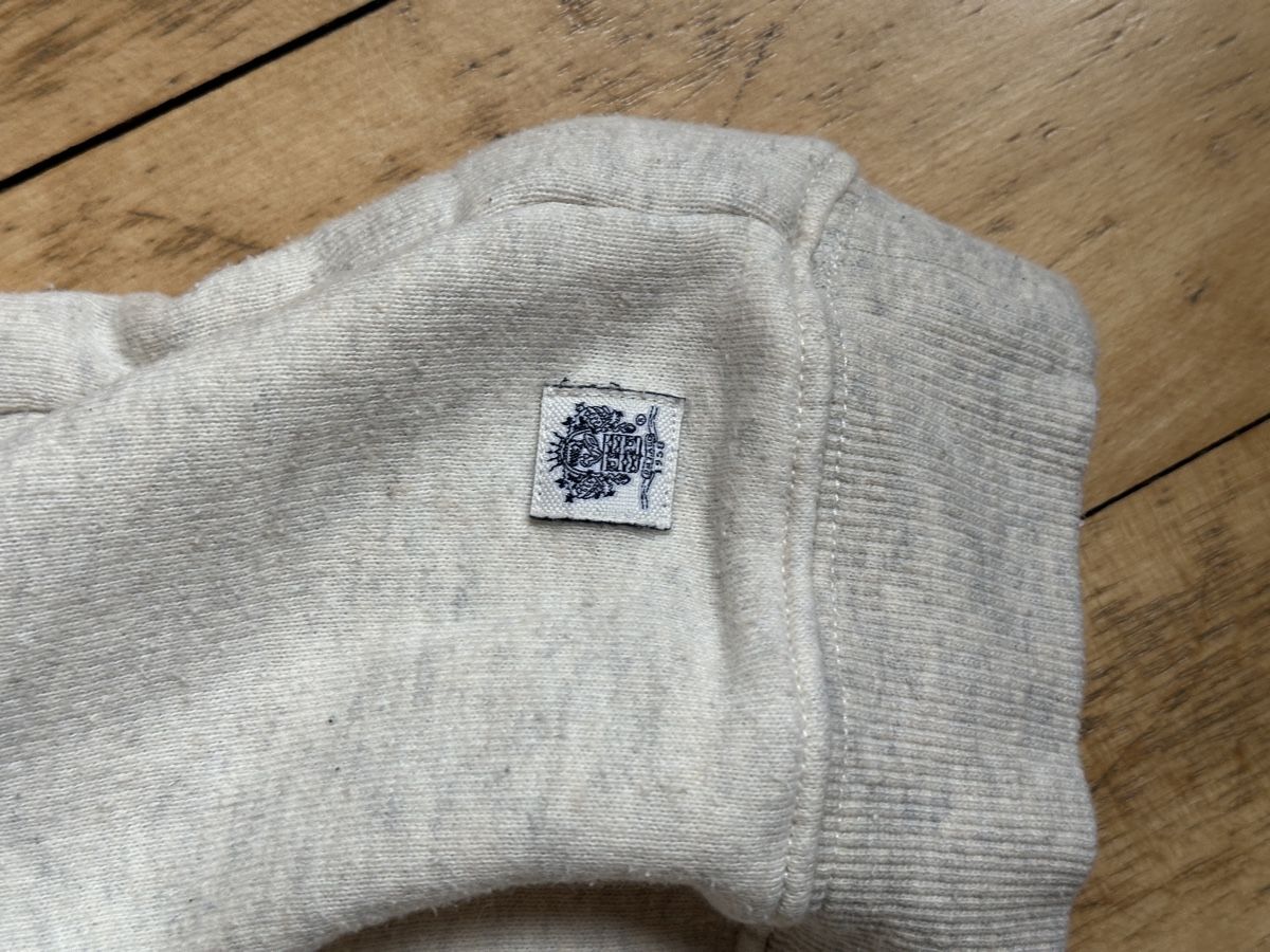 Pullover & Sweatshirts: Kapuzenpullover Grösse 14/164 – Gebraucht aus Zürich von 4meret 4