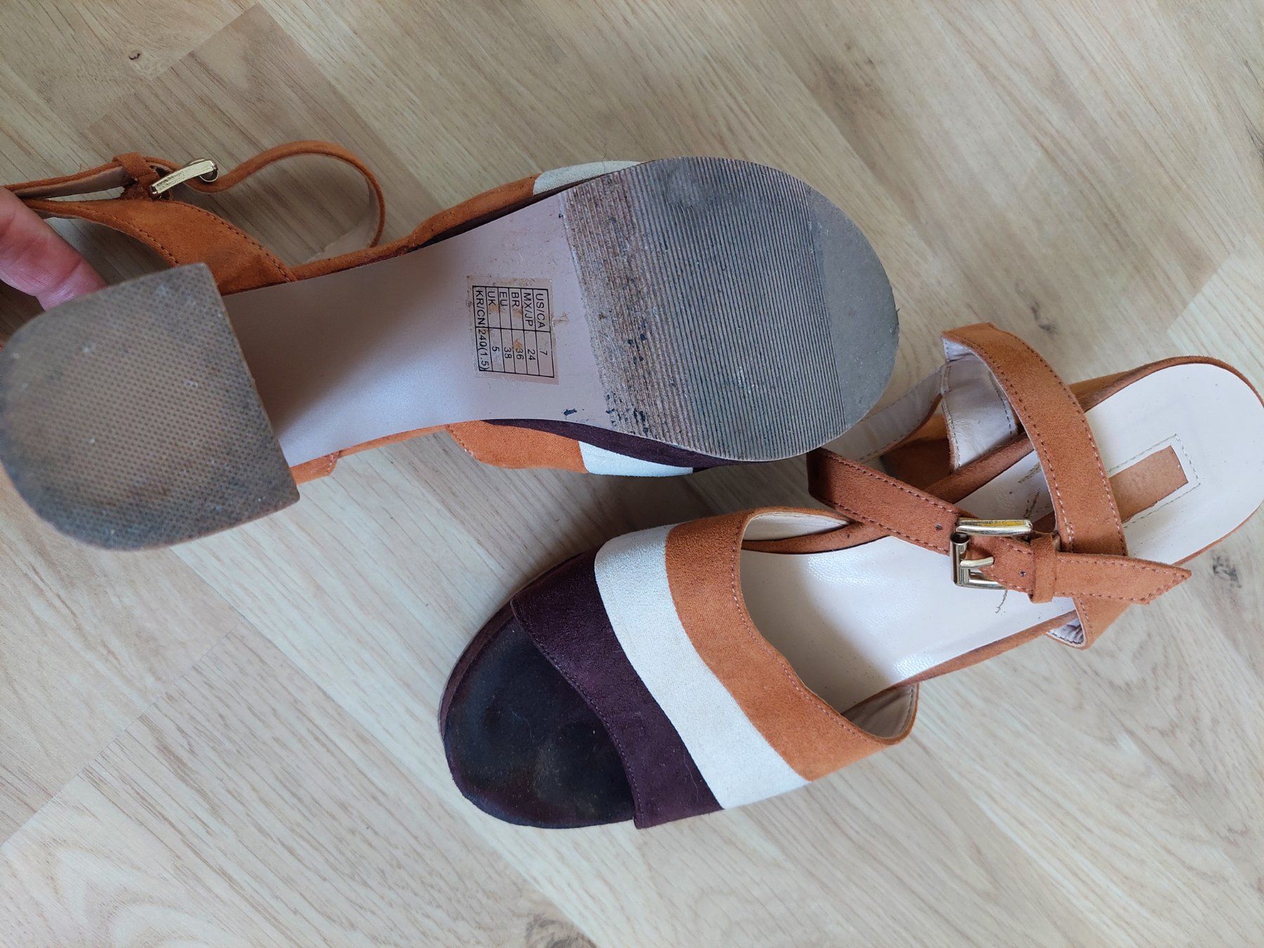 Scarpe da donna: BRAUNE SANDALEN GR. 38 – Usato da Münchenstein venduto da Strupfi 1