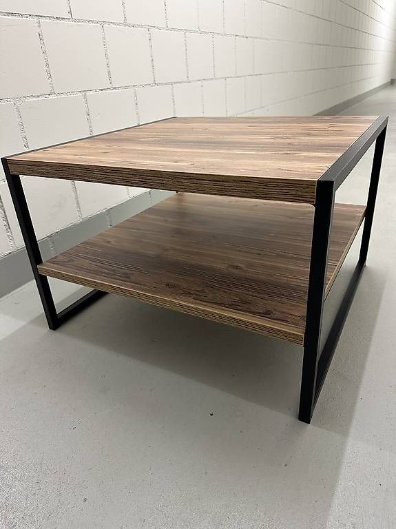 Tavoli: Tisch / Wohnzimmer Tisch – Usato da Ennetbaden venduto da ste_l2rj