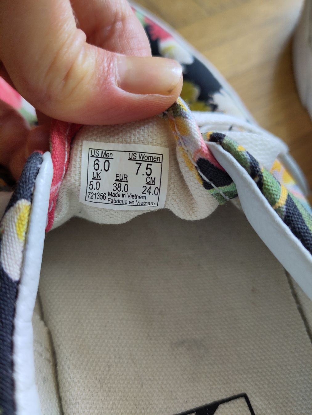 Vans Scarpe da donna: Vans Sneaker, Gr. 38, Blumenmuster, neuwertig – Usato da Emmenbrücke venduto da Seryoga2010 5