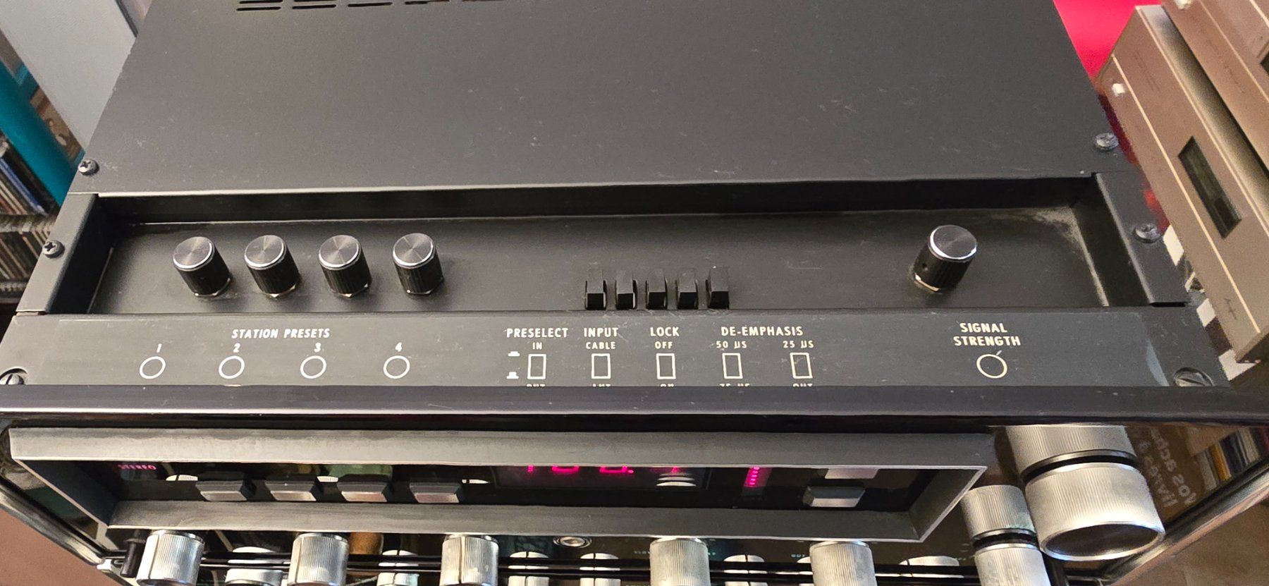 Radio: Tuner McIntosh MR 80 – Usato da Zürich venduto da Scor-pi 5