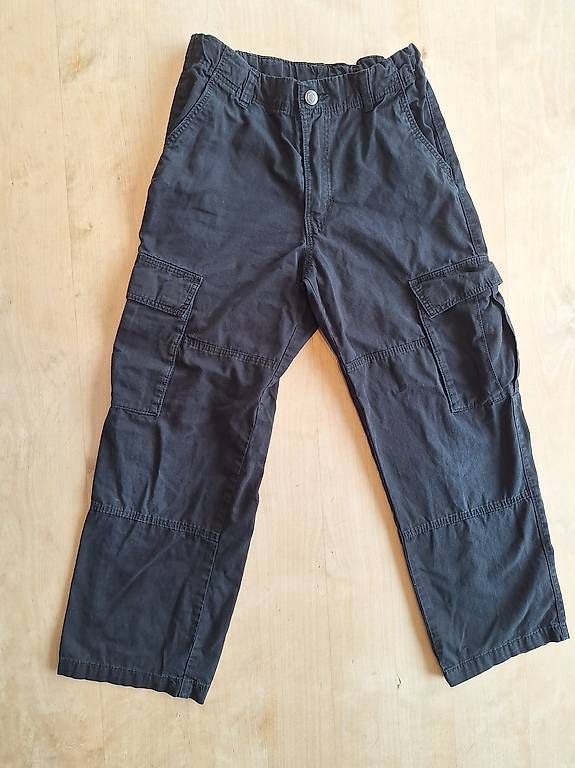 Hosen: Hosen Gr.146 H&M – Gebraucht aus Seewis-Dorf von GAGAGAGSGAGA